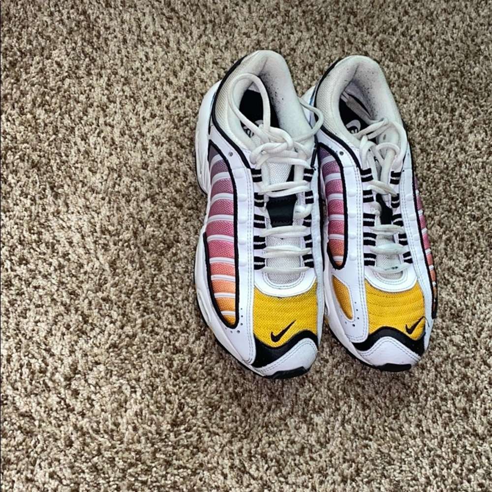 women’s nike shoes